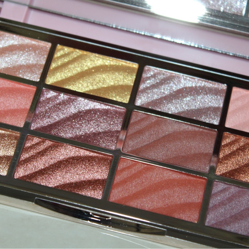Ciaté London Velvet Eyeshadow Palette - Picture 9 of 16